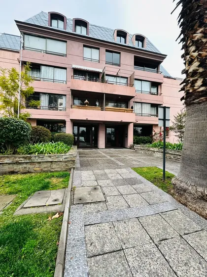 (adm) Depto 1d1b, En Las Condes