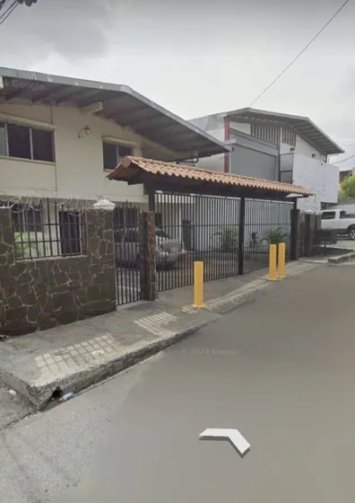 Negociable - Casa Para Comercio O Vivienda, Terreno Plano 800 Mts.