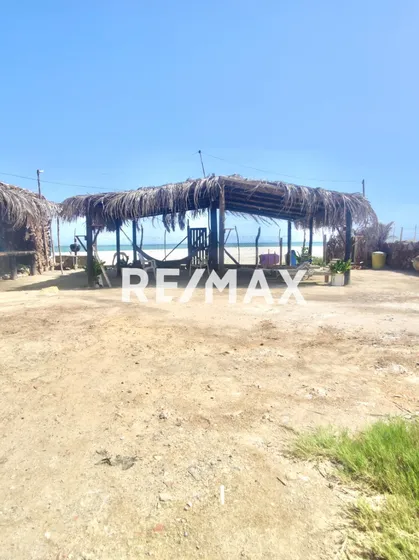 Terreno Con Bienhechurias Con Salida Al Mar En Playa El Yaque Cod: 1174