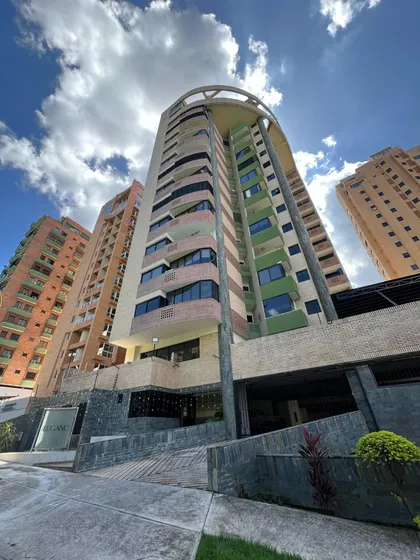 Angelica Rivas Alquila Apto, Res Lugano, Urb. La Trigaleña Alta. Valencia Carabobo