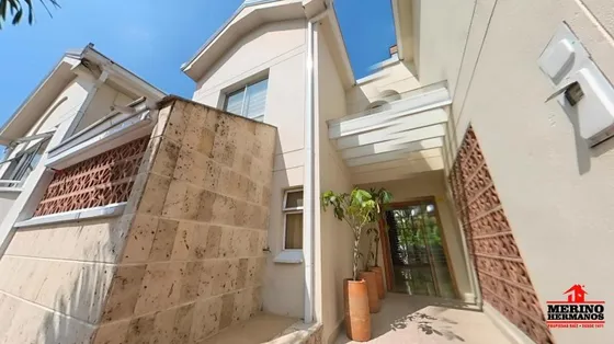 Casa En Arriendo En Medellín - El Poblado