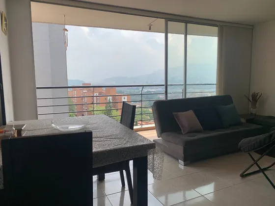 Vendo Apartamento Con Linda Vista En La Loma De Los Bernal