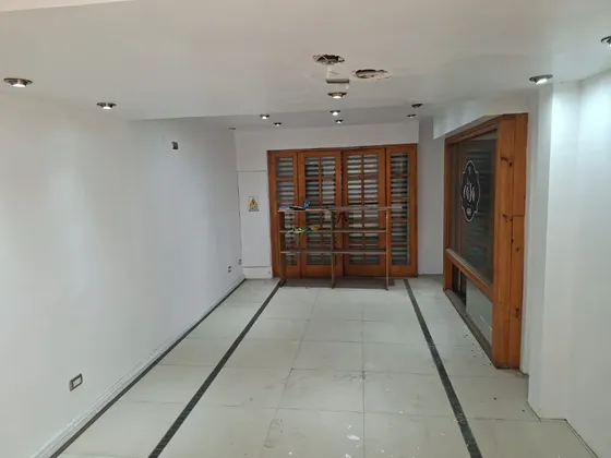Arriendo Gran Local Comercial En Ñuñoa