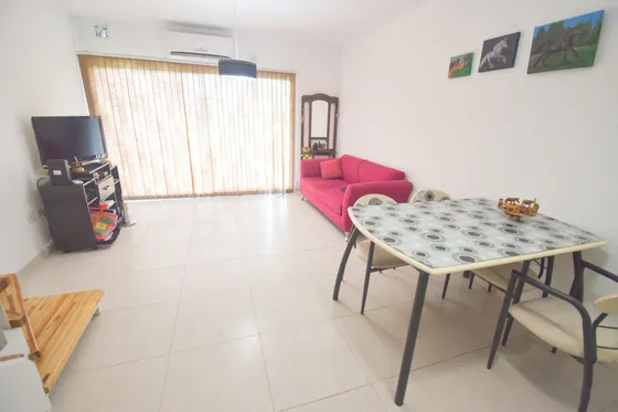 Dúplex En Venta - 1 Dormitorio 2 Baños - 70mts2 - Altos De Hudson, Berazategui