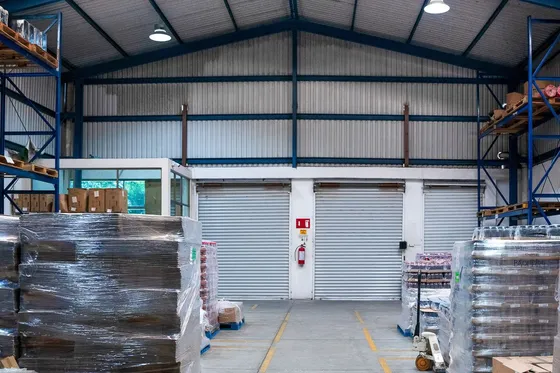 Excelente Bodega Comercial Con Andenes, Oficinas Y Terreno Adicional- Veracruz