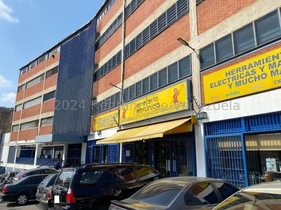LG Alquilo Amplio Local Urb Lebrun
