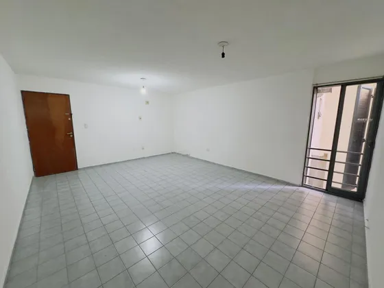 En Alquiler Dpto. 1 Dorm. En B° Alberdi, Bien Cerca Del Centro