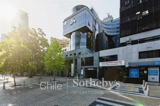 Local Comercial En Primer Piso A La Venta En Metro Alcántara