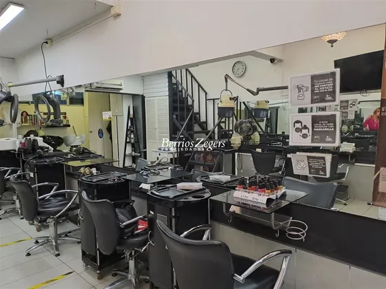 Local Comercial De 3 Niveles En Venta Cobres De Vitacura