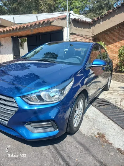 Hyundai Accent 1.6 Sedan Gl Mid Mt