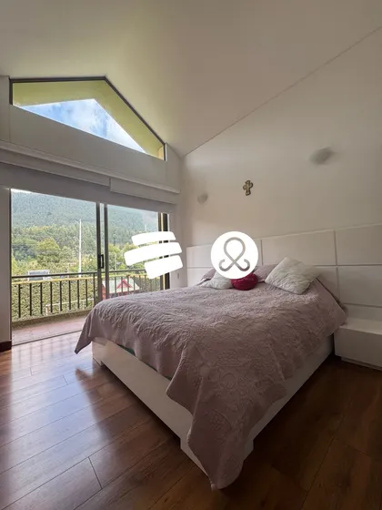 Casa En Venta En Cajicá 4 Habitaciones