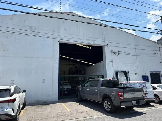 Bodega Comercial En Renta En San Jerónimo Mty