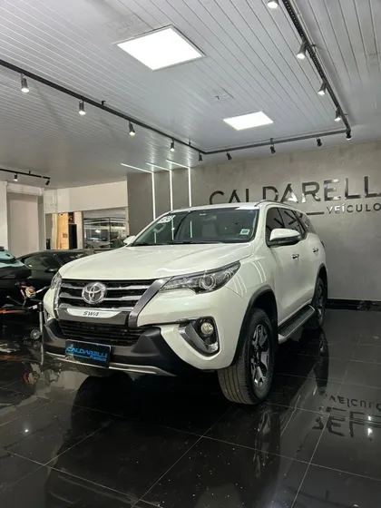 Toyota Sw4 2.8 Tdi Srx Diamond 7l 4x4 Aut. 5p