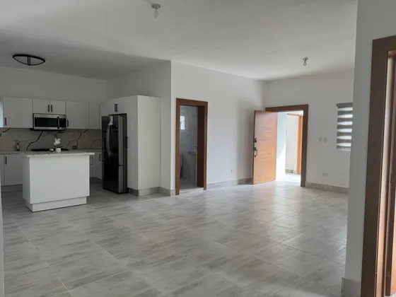 Gorgeous, Big, And Unfurnished Apartment With Ocean View