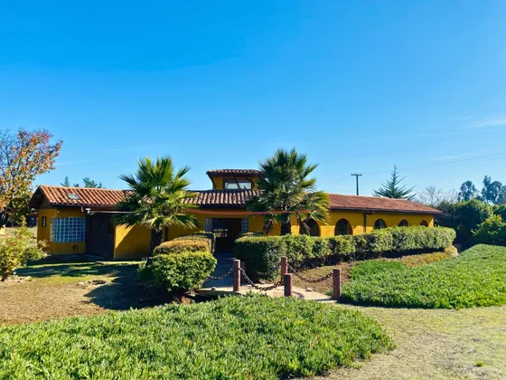 Vass Vende Parcela 4d 3b De 5.000 M² En Valle Alegre