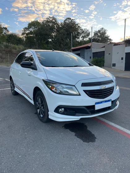 Chevrolet Onix 1.4 Effect 5p
