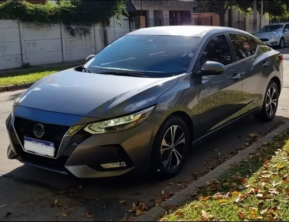 Nissan Sentra 2.0 Advance Cvt