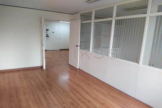 Oficina En Arriendo En Las Nieves. Cod A4964