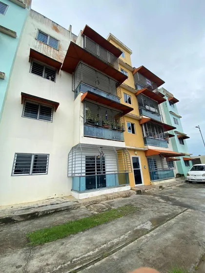Alquilo Apartamento 4to Nivel Con Terraza Privada San Isidro