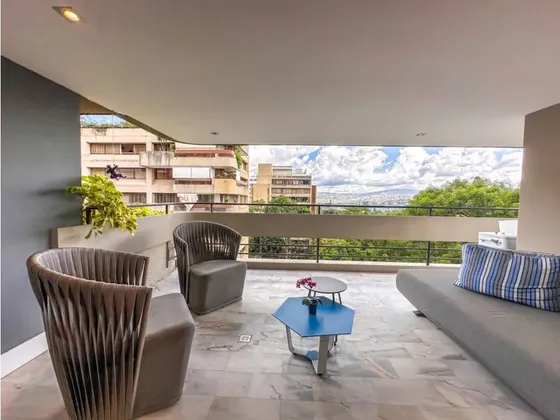 Se Vende Apartamento 343 Mts  En La Castellana