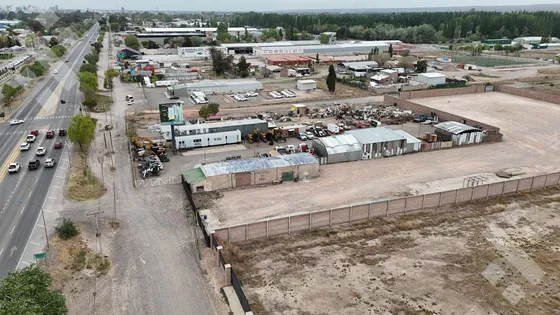 Alquiler Depósito, Galpon Y Oficinas - Neuquen Capital