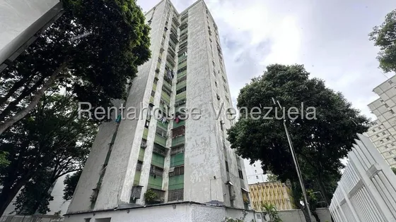 Mm. Apartamento En Venta El Valle 25-23747