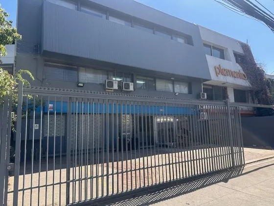 Arriendo Edificio Comercial  Oficinas  Providencia