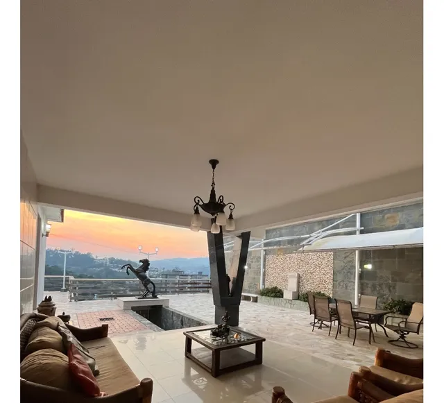 Vendo Espectacular Casa De 700 M2 + 4 Anexos, Ref. 600.000 - Urb. La Morita, San Antonio De Los Altos