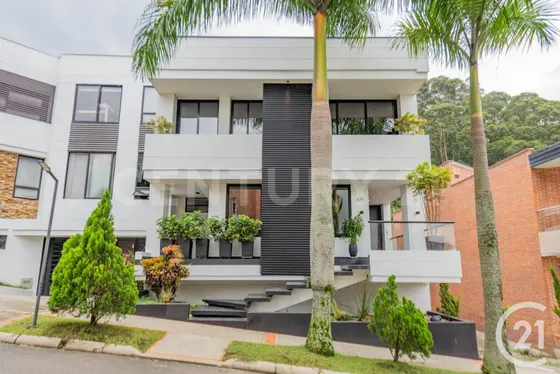 Renta Casa En El Poblado