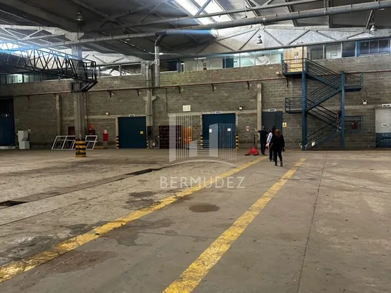 Se Alquila O Se Vende Extraordinario Galpón De 6.595 M² Construido Sobre Parcela De 11.991 M²  En Zona Industrial Estratégica De Guatire