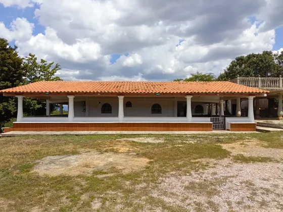 Luis Alberto Garcia Vende Hermosa Casa Granja Ubicada En Cabudare Sector Las Cuibas Rodeada De Arboles Frutales Con 5000 Mts De Terreno