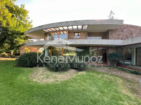 Elegante Y Exclusiva Casa, En Dominicos Antiguo