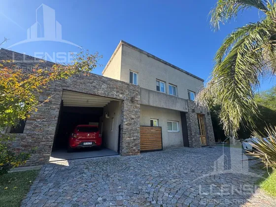 Casa Dos Plantas En Venta, Barrio Privado Ombues De Hudson, Apta Credito