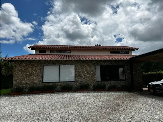 Venta Casa Campestre Llanogrande Rionegro 267 Mts2 Lote De 1.643 Mts2