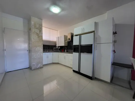 Apartamento Con Vista Al Canal En Lecheria/c.r Las Marinas
