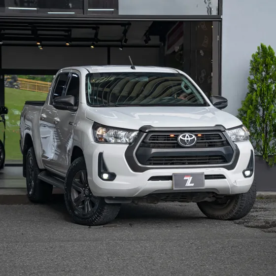 Toyota Hilux 2.4