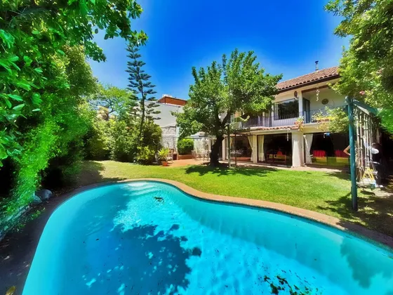 Precioso Jardin - Casa Amplia Con Gran Potencial - Bradford