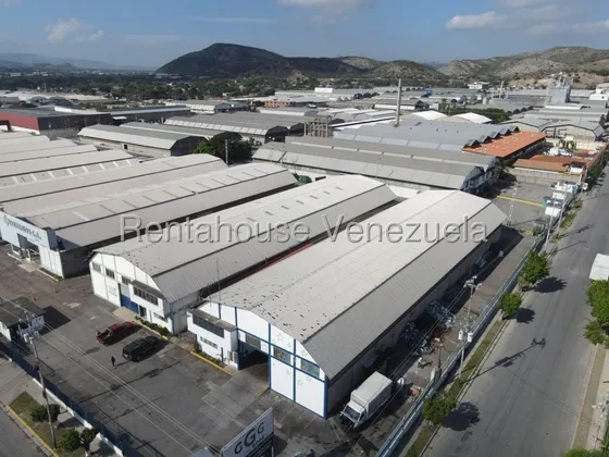 María Valera Alquila Excepcional Galpón, En Alquiler En La Zona Industrial Iii Barquisimeto, Ofrece Seguridad, Área De Carga Y Descarga, Área De Oficinas Con Mezzanina. Tanque Subterráneo, Vigilancia.