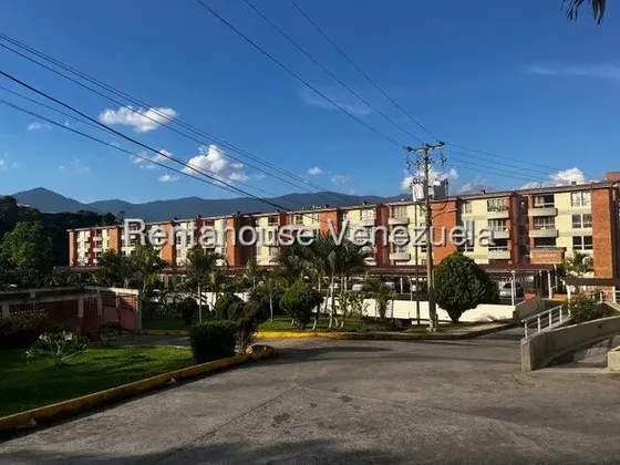 Apartamento En Venta En La Urb. Miravila, Listo Para Remodelar A Tu Entero Gusto, Jc 27-332