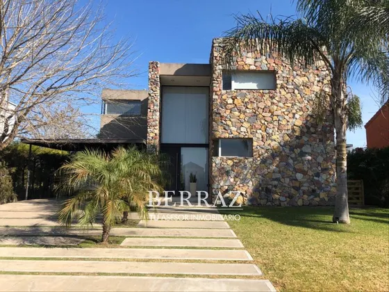 Casa En Venta En Estancias Champagnat , Estancias Del Pilar Lote De 1071,63 M2