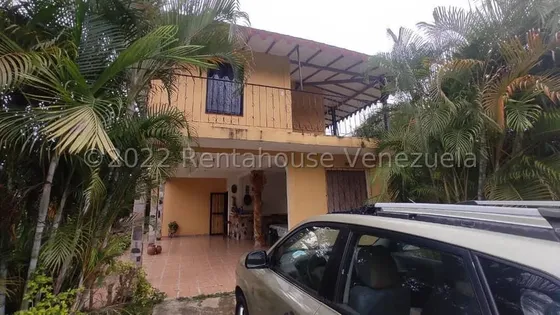 Rosa Espinoza Vende Casa Ubicada En San Diego, Urb. Las Morochas2, Oasis De Paz: Amplio Terreno, Árboles Frutales Y Potencial Para Eventos. 26-8709 Jul13