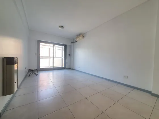 G. A. Alfaro 300 - 3 Ambientes  C/ Balcón Y Espacio Guardacoches En Alquiler