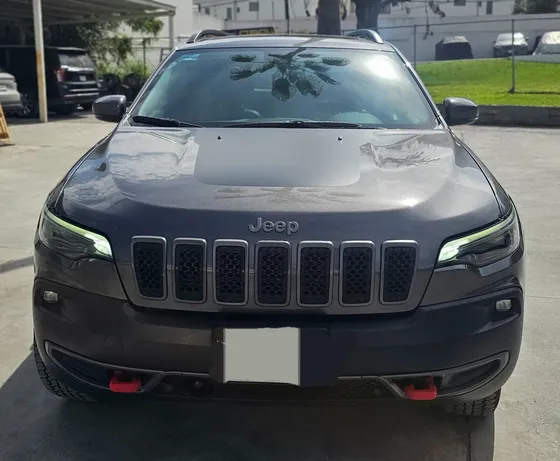 Jeep Cherokee 3.3l Trailhawk At