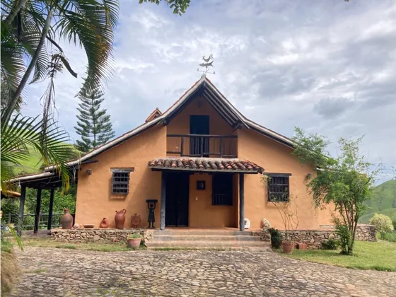 Venta Hermosisima Hacienda O Posada Entre La Colonia Tovar La Victoria
