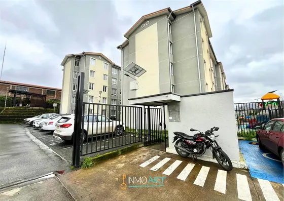 Departamento En Venta De 3 Dorm. Cond. Los Confines, Temuco