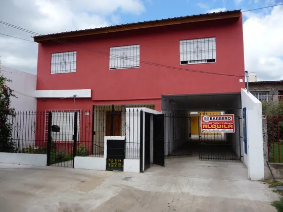 Alquilo Buen Departamento 2 Ambientes Y Cochera En G Catan, Bº Independencia Castll