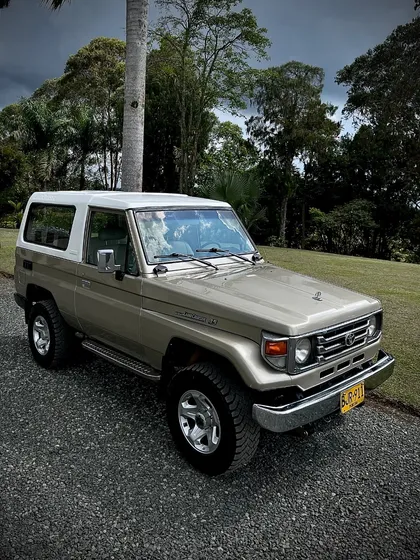 Toyota Land Cruiser 4.5 Fzj73