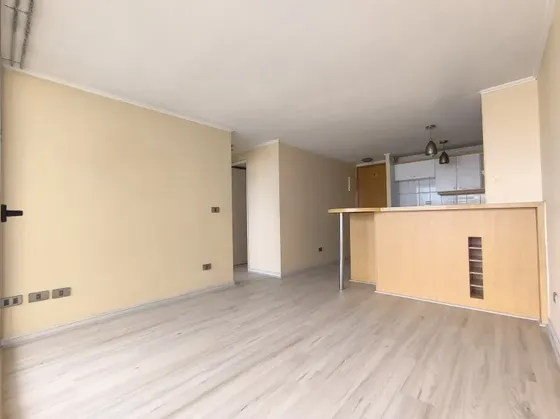 Renovado! Vende Depto. 2d-1b-1e-1b, Cerca Metro Ñuñoa