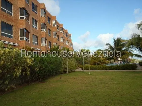 Apartamento Con Maravillosa Vista En Venta, En Carenero. #25-16194