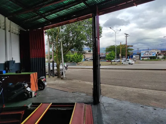 Galpon En La Avenida Rotaria En Alquiler 